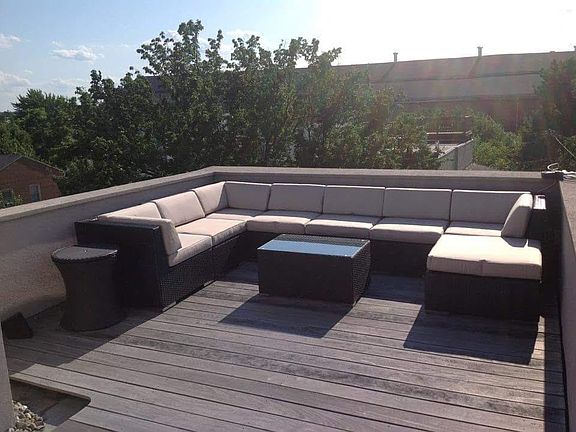 Roof Deck (furniture available with additional deposit)