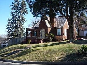 1st image of 2403 Lyndhurst St NW