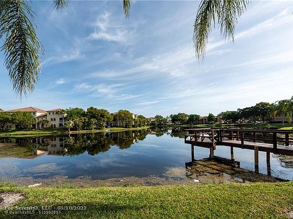4th image of 250 Jacaranda Dr APT 209