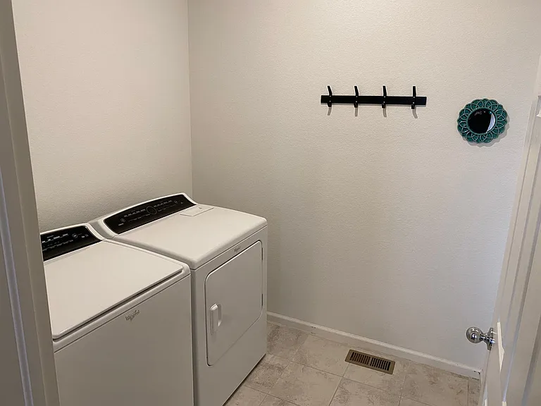 203 Jackson Dr — Photo 10
