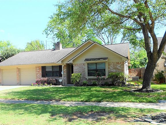 2nd image of 12523 Lancelot Dr