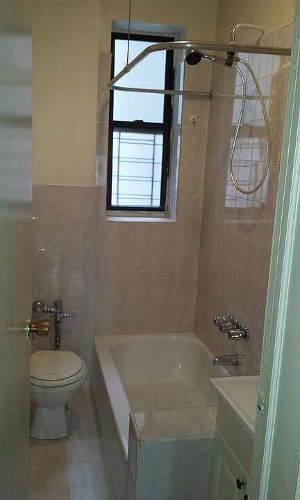 2nd image of 178 Rockaway Ave APT 2