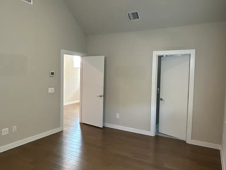 1229 Clifftop Ln — Photo 23
