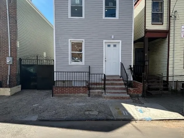 119 Tichenor St, Newark City, NJ 07105