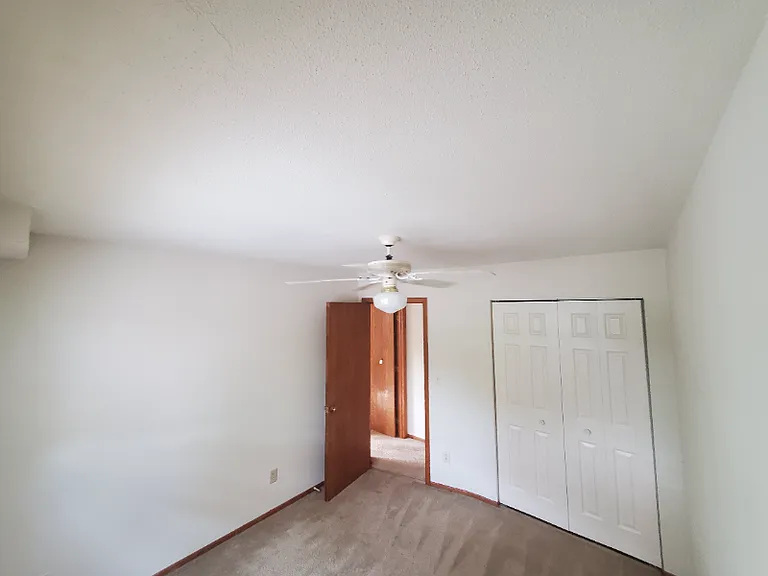 1086 Como Pl #1086 — Photo 4