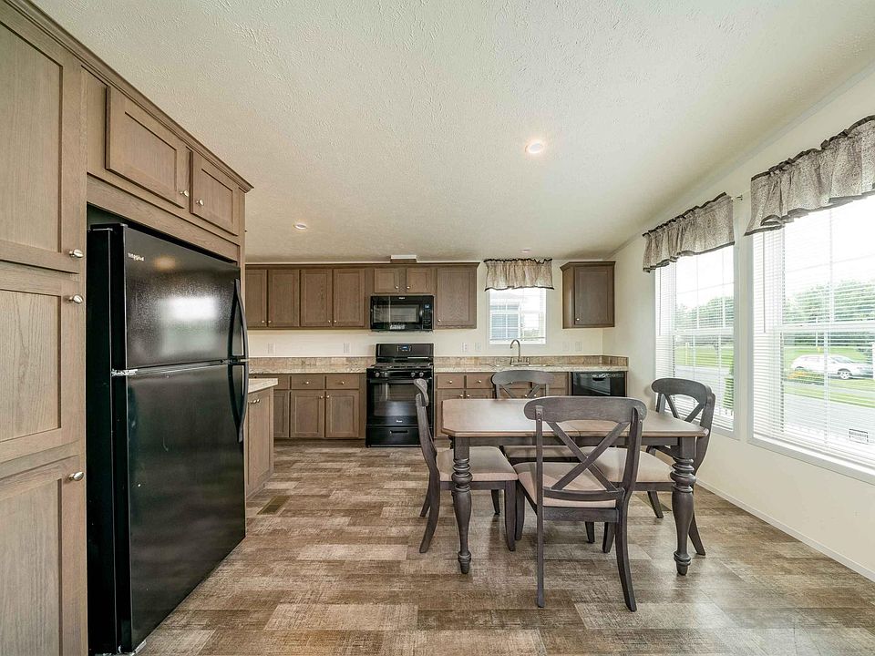 2nd image of 27 Skyview Dr