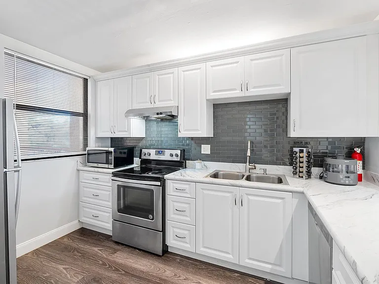 8437 Forest Hills Dr #203 — Photo 4