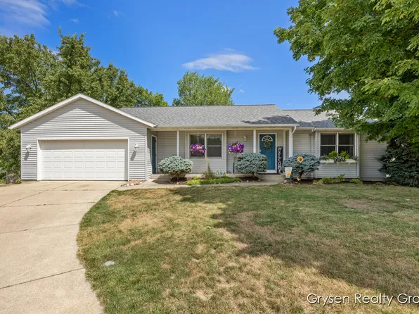 3133 N Bluff Ct, Hudsonville, MI 49426