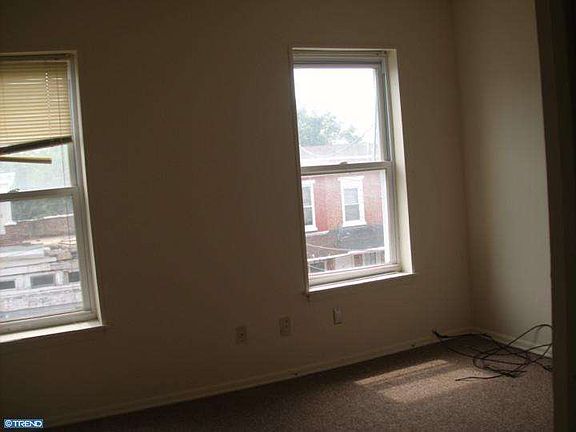 4th image of 313 N Franklin St