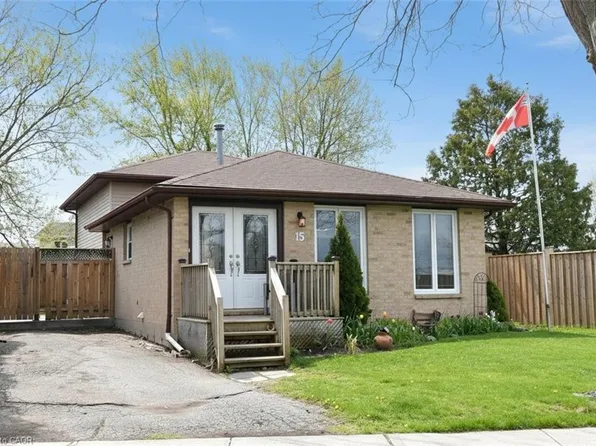 15 Woodfield Ave, Haldimand County, ON N0A 1S0