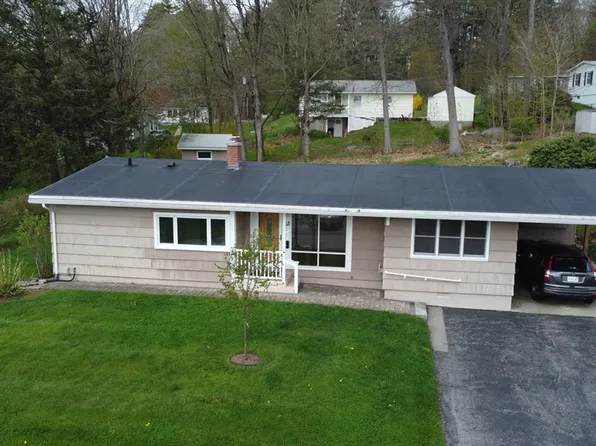 63 Roosevelt Dr, Southbridge, MA 01550