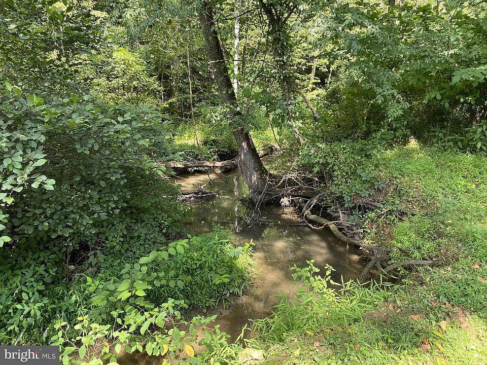 2nd image of 545-537 Tomahawk Run Rd #551