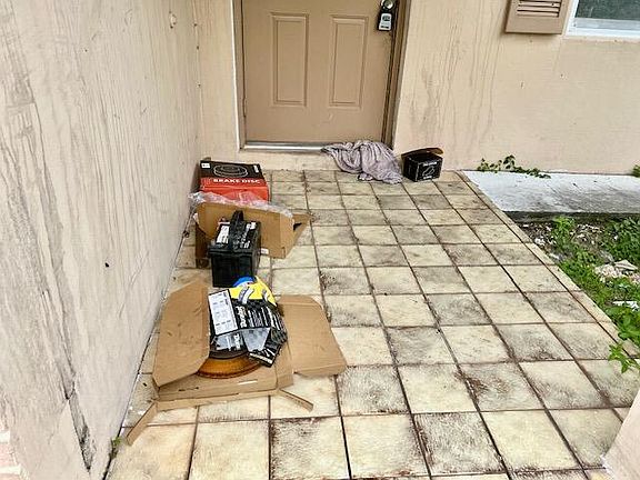 3rd image of 10685 EMBER Street