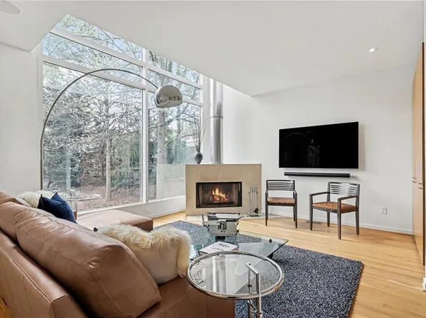 2465 Field Way, Atlanta, GA 30319