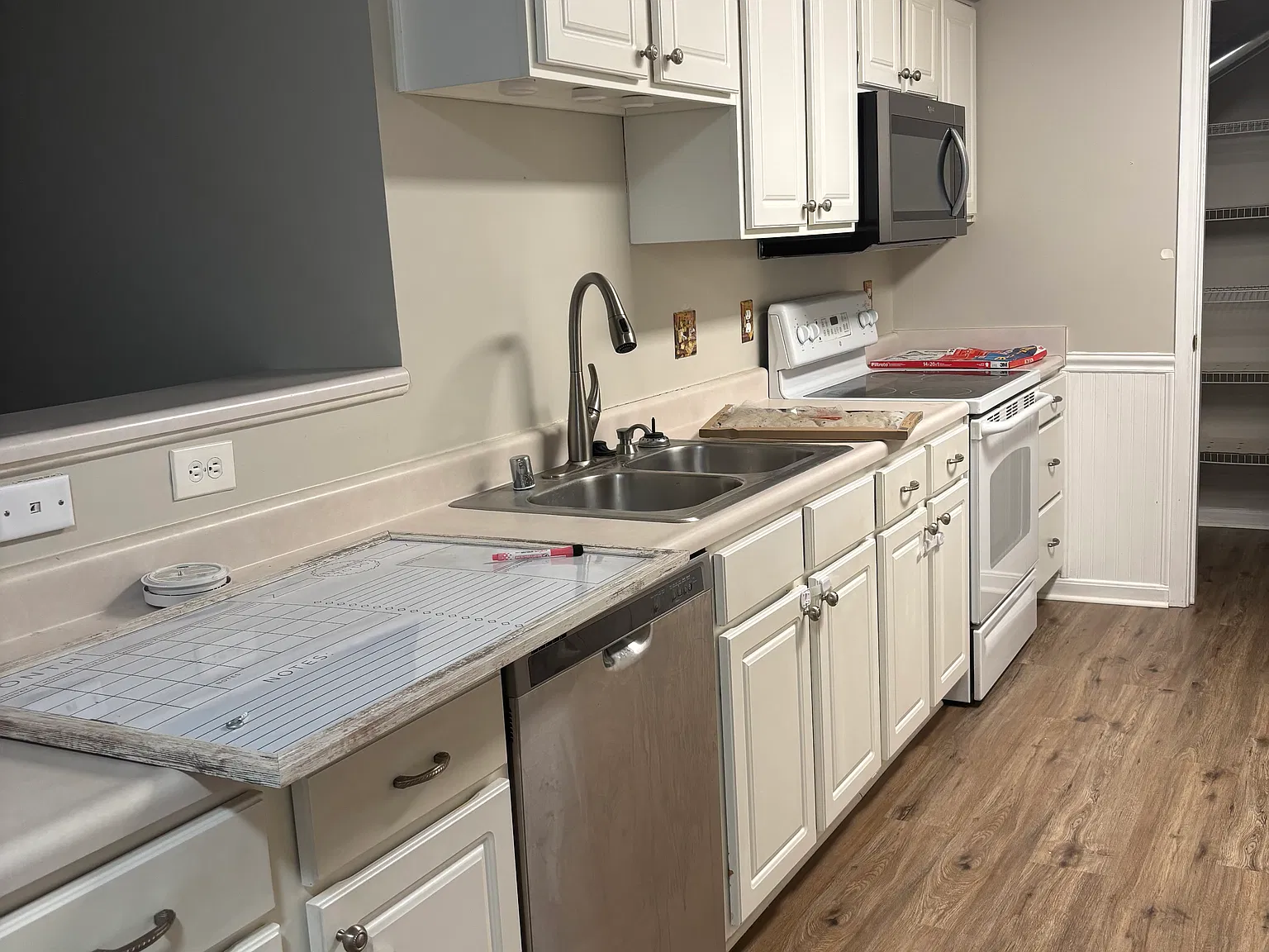 3 bed, 1418 sqft, $1,850 — Photo 1