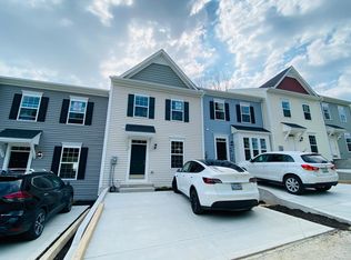 215 Falling Leaf, Morgantown, WV 26501