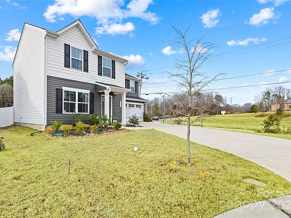 2nd image of 4447 Wild Ridge Dr