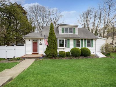 41 Lawrence Street, Farmingdale, NY, 11735