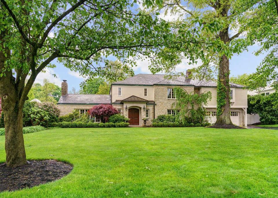 1st image of 2355 Onandaga Dr