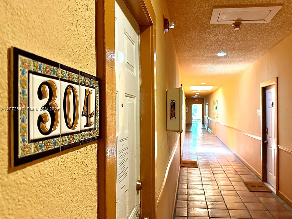 934 Michigan Ave #304