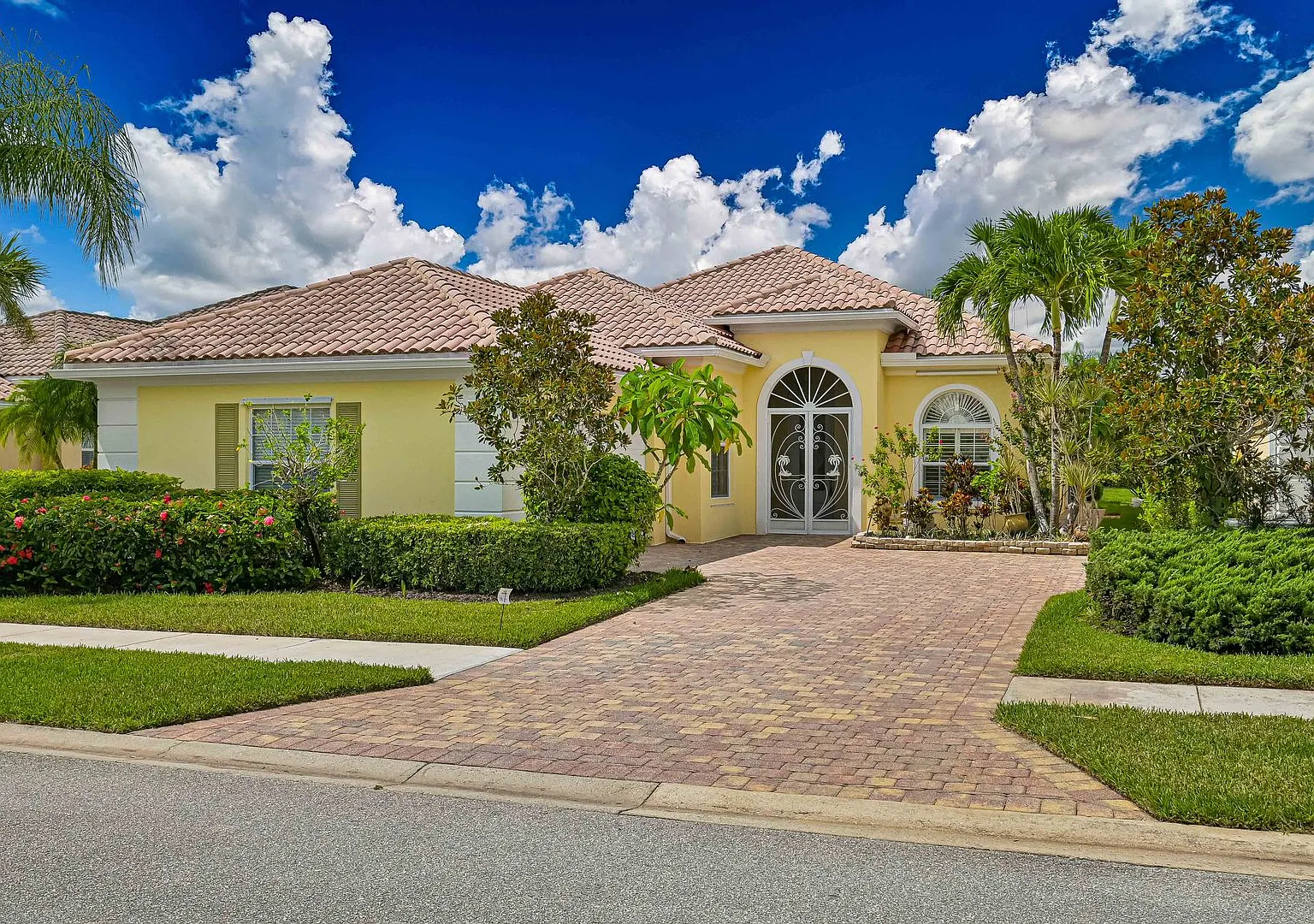 Now Available - Gorgeous 3/2 Plus Den Pool Home In Verona Walk! — Photo 1