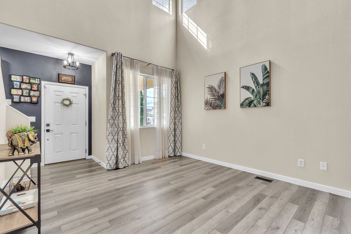 next background image