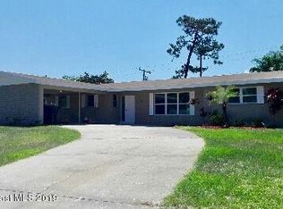 800 Hillcrest Ave E, Titusville, FL 32796