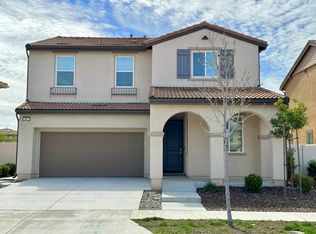 682 Seine River Way, Oxnard, CA 93036