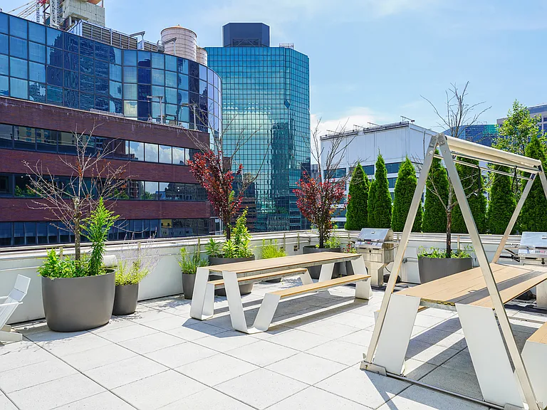 180 Water St #807 — Photo 12