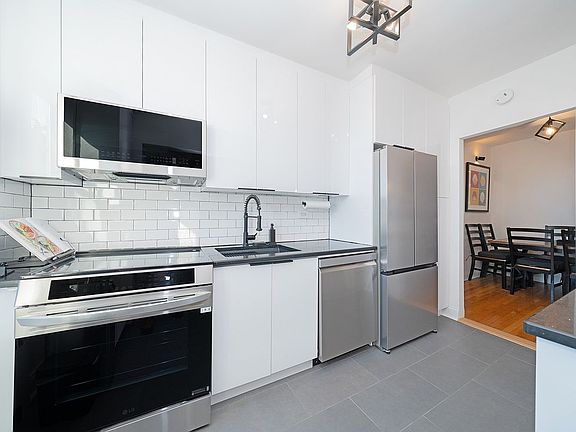 5th image of 3840 Greystone Ave APT 5Q