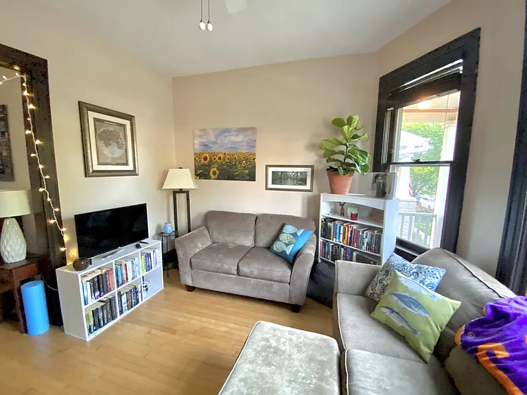 2823 S Logan Ave — Photo 11