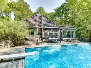 11 Heatherwood Ln, Amagansett, NY 11930