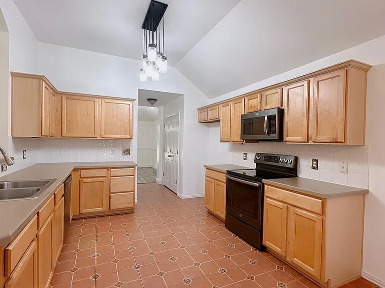11601 Crystal Falls Dr — Photo 13