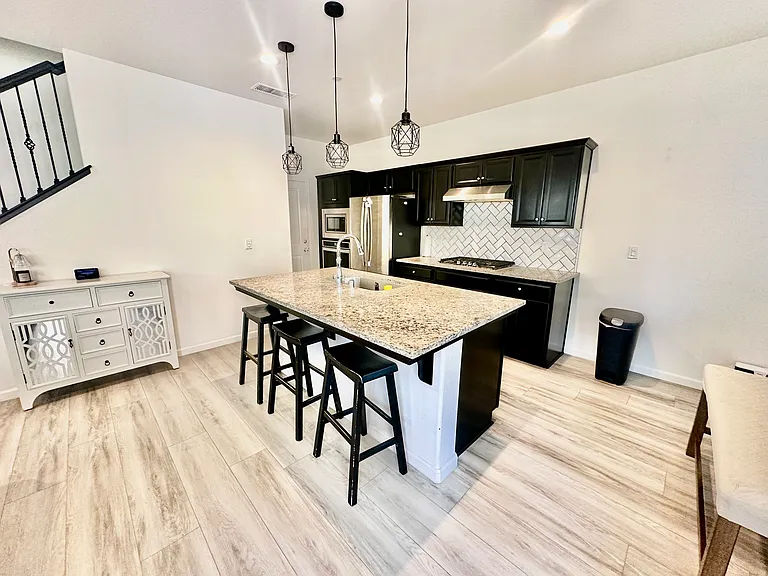 241 Aria Ave S — Photo 10