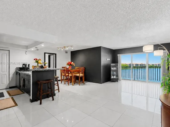 15430 SW 82nd Ln APT 622, Miami, FL 33193