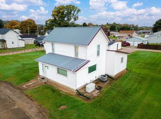 716 Adams St, Conesville, OH 43811