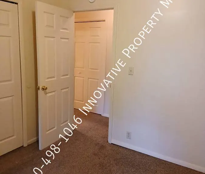2829 Plainfield Ave — Photo 20
