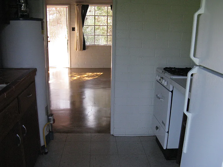 1220 N Jones Blvd #2 — Photo 4