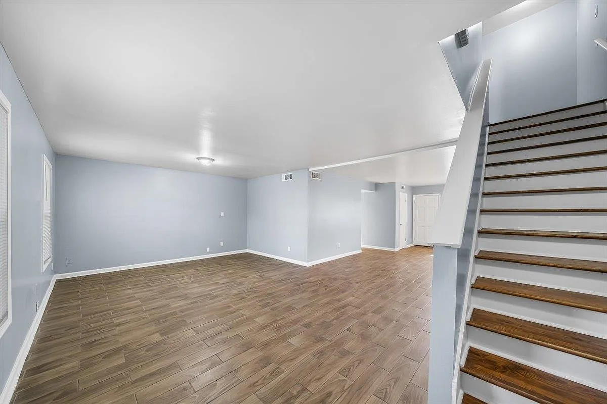 3 bed, 2.5 bath, 1702 sqft, $1,650 — Photo 4