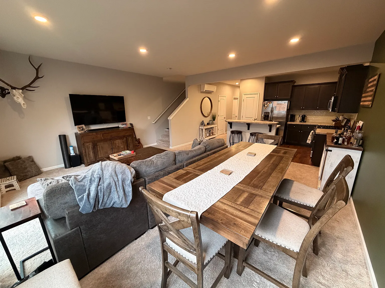 3 bed, 2.5 bath, 1529 sqft, $2,600 — Photo 3