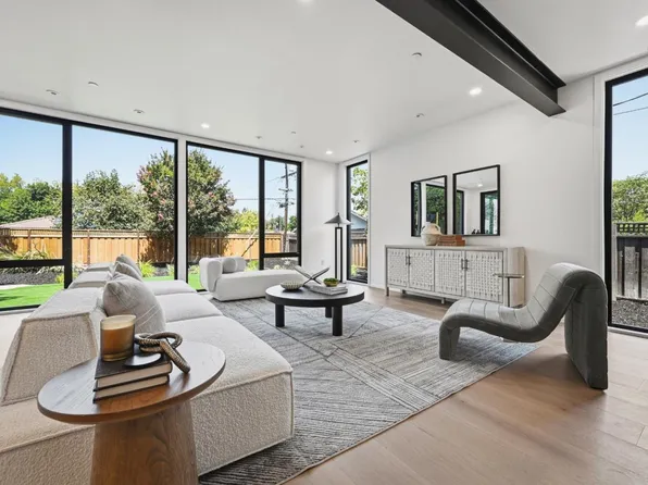 11841 Southwood Dr, Saratoga, CA 95070