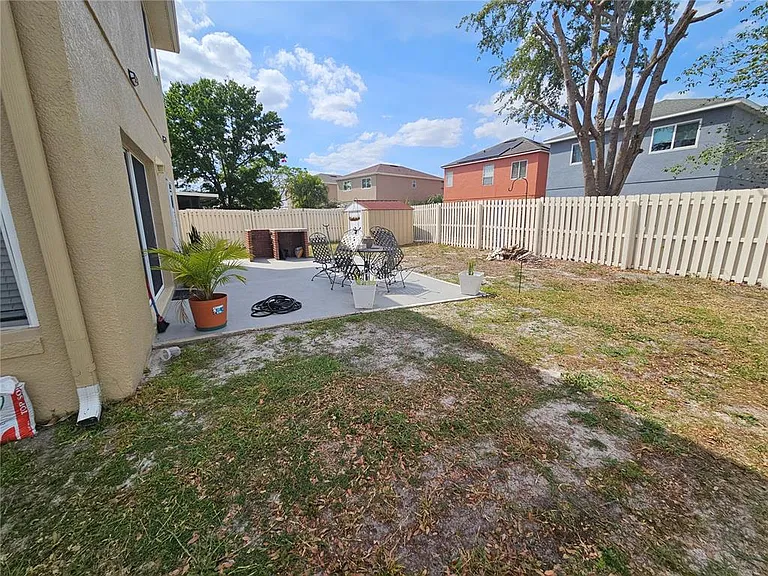 1920 Meadow Pond Way — Photo 4
