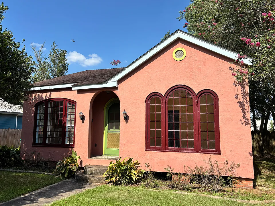 506 Adrienne St