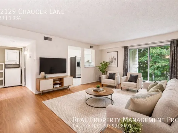 12129 Chaucer Ln, Woodbridge, VA 22192