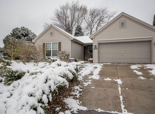 4338 S Honey Creek Dr, Greenfield, WI 53220