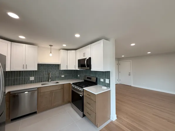 6972 W Belmont Ave APT 2S, Chicago, IL 60634