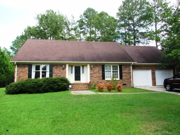 102 Virginia Ave, Cheraw, SC 29520