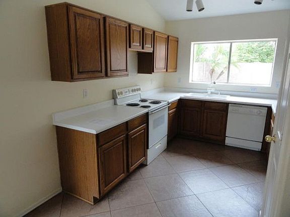 2nd image of 2881 E Carla Vista Ct