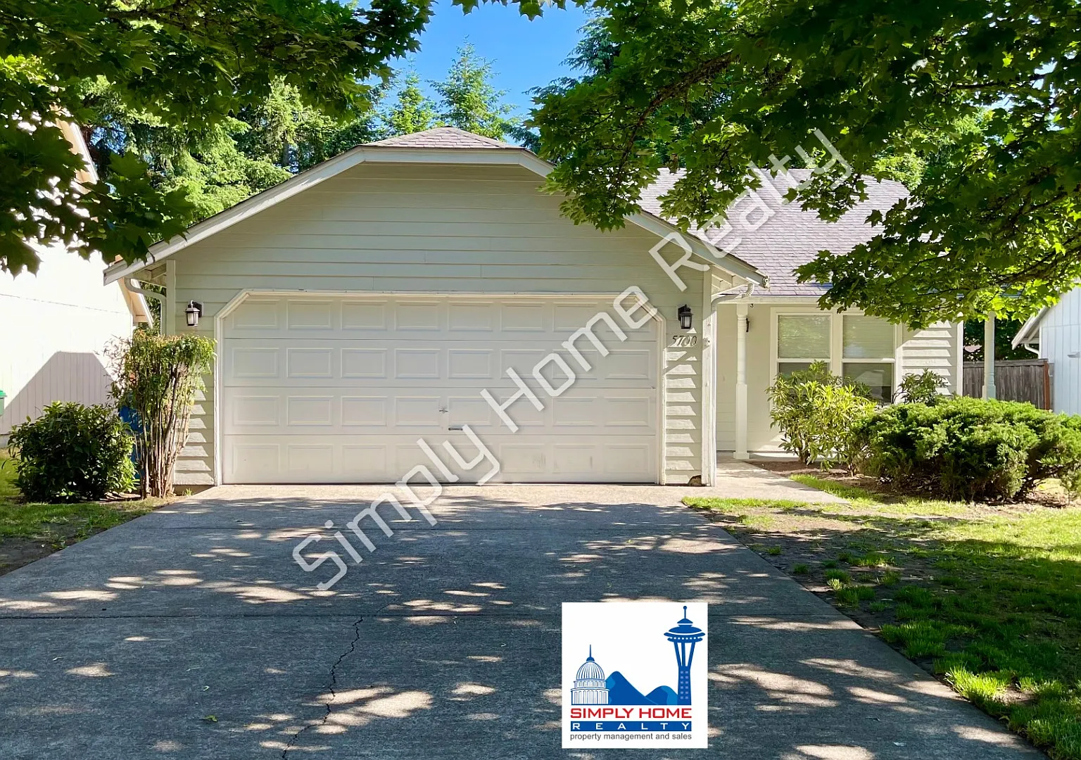 Single-Level Charm in Emerald Heights — Photo 1