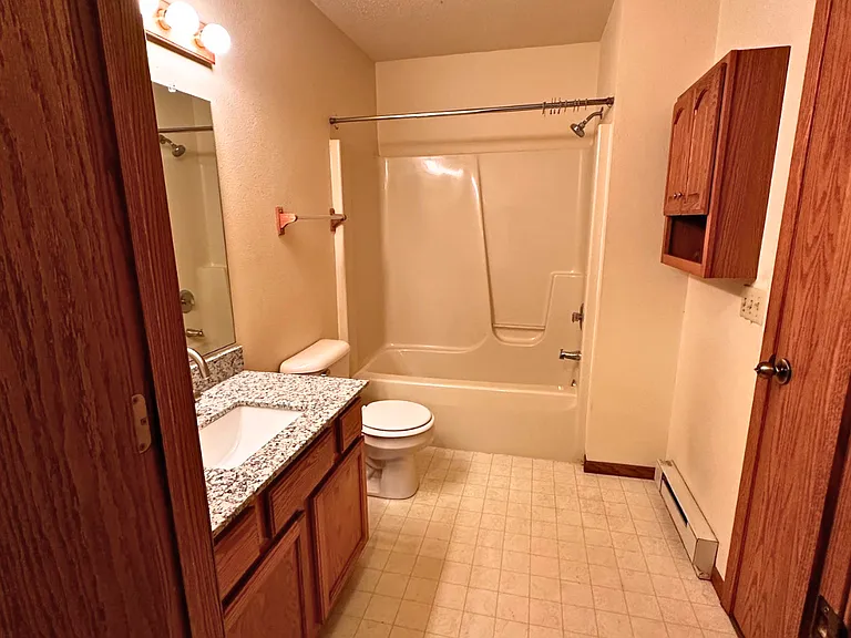 862 Kari Dr — Photo 10